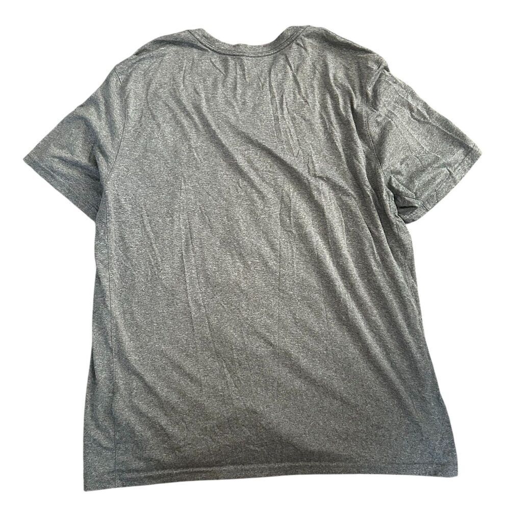Nike Men’s Dri-Fit Legend Fitness Tee - Picture 3 of 6